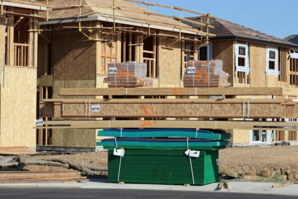 Luxon housing promise — Politics