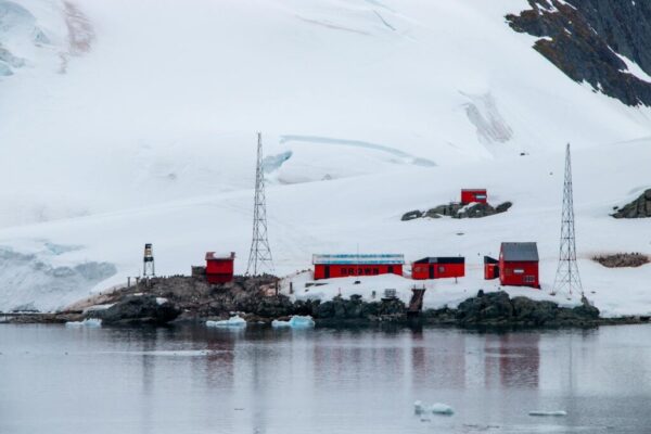 Antarctic research crisis — World